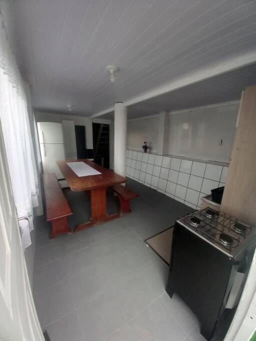 Casa De Em Jurere, *